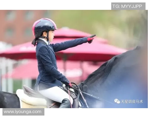 踢足球袜的选择与搭配技巧助你提升球场表现与舒适度